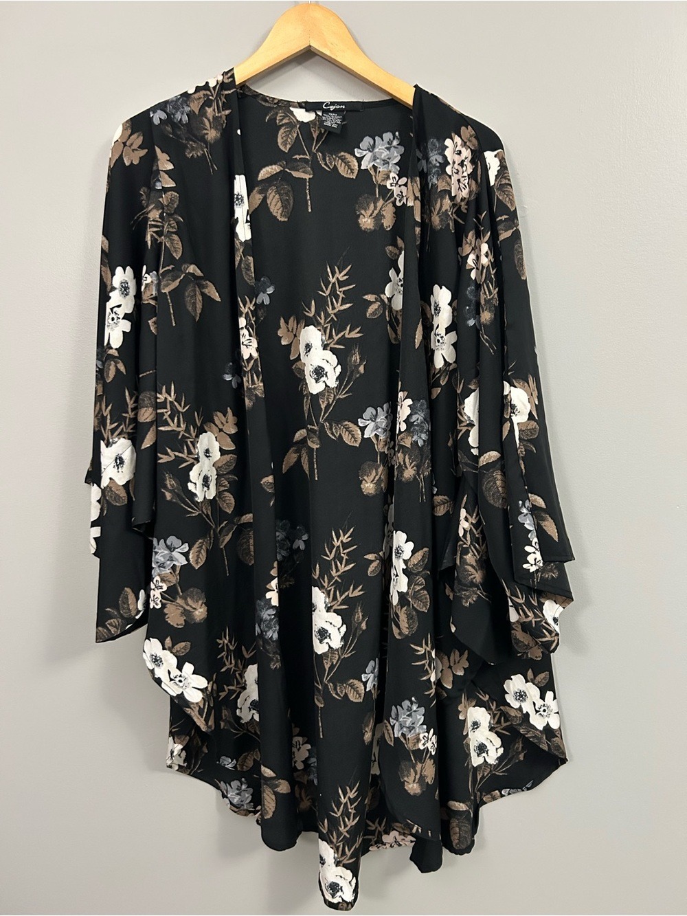 Cejon Black Floral Open-Front Kimono